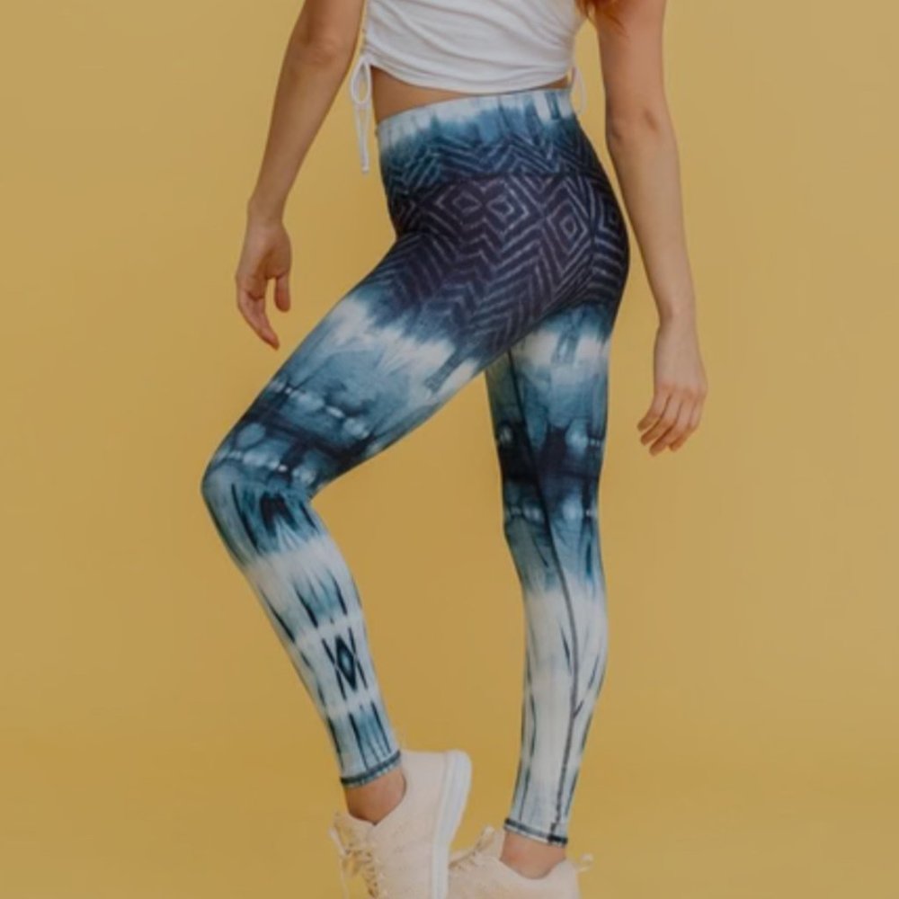 Niyama Sol Small Blue Tie Dye Leggings With Tags attached
